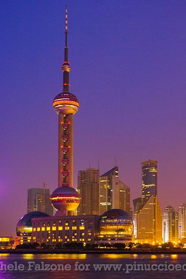 Pudong district by night, Shanghai, China.jpg